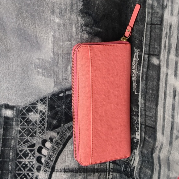 Kate Spade Spencer Saffiano Wallet - Picture 2 of 13